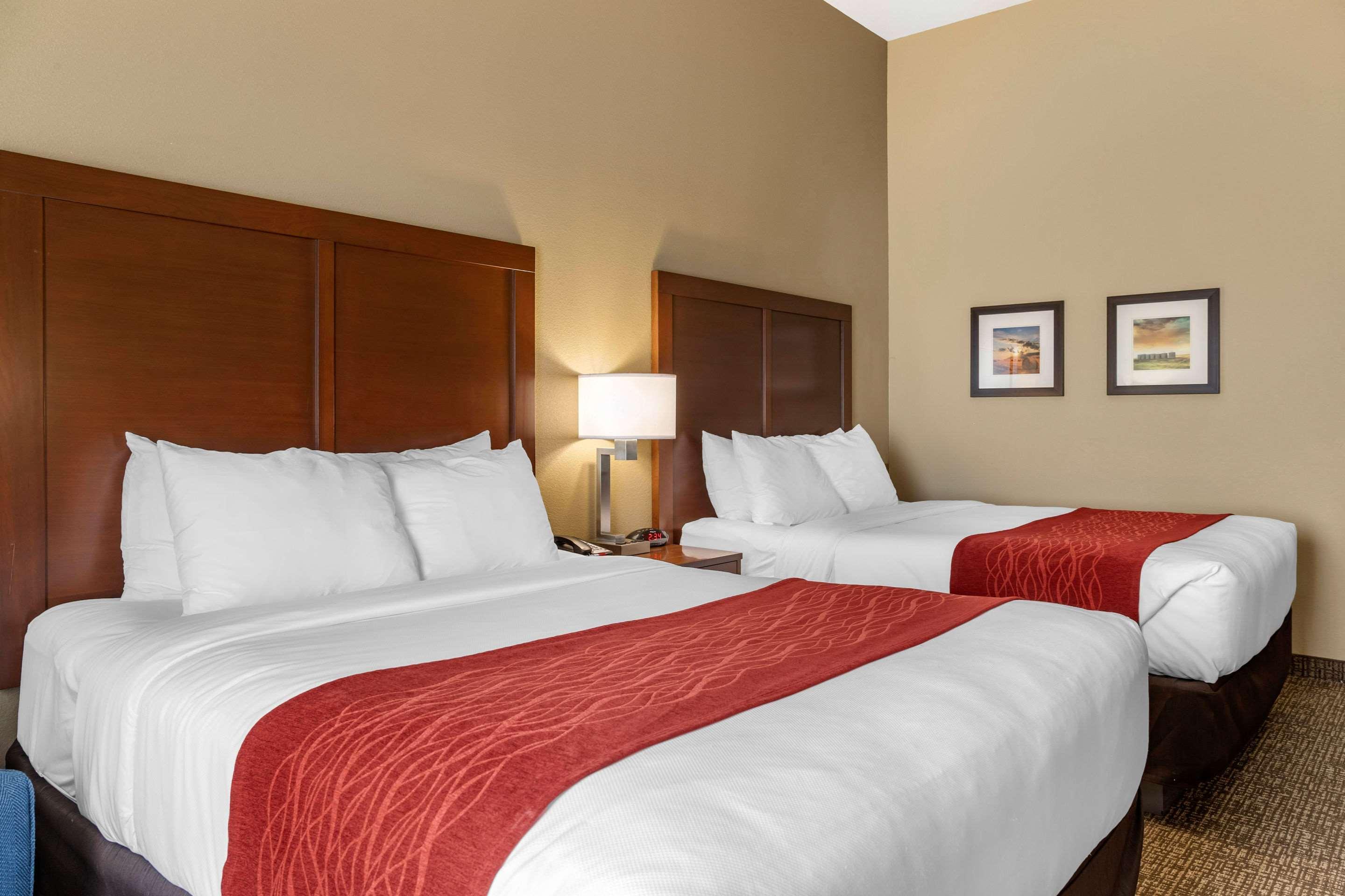 Comfort Inn & Suites Augusta Exterior photo